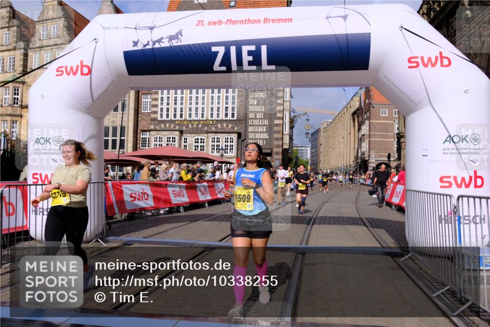 13.09.2026 - 21. swb-Marathon Bremen Tim E. http://msf.ph/oto/10338255 13.09.2026 11:08:38 Ziel 10135, 10188, 10793, 10851, 11032, 11124, 11263, 11509, 11560, 11561, 11888, 11968, 12073, 12164, 12315, 12325, 12410 meine-sportfotos.de