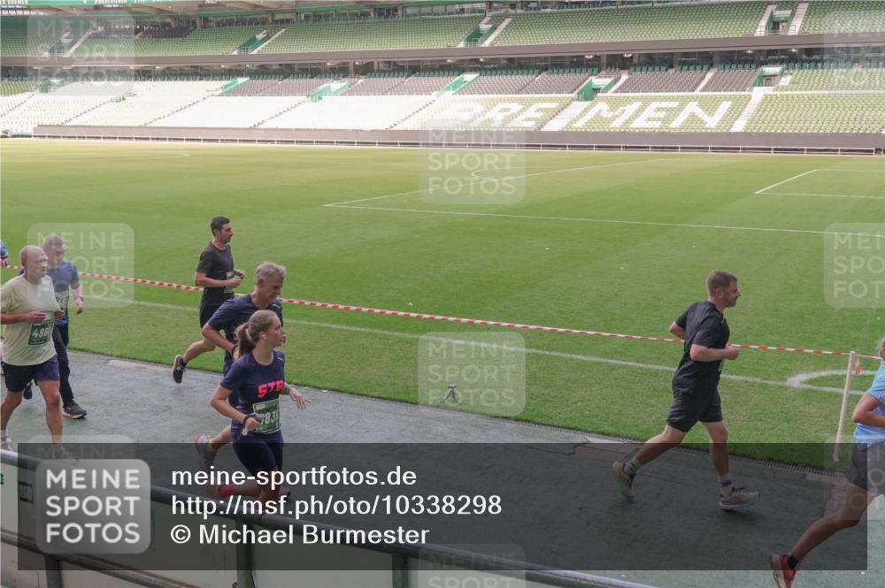 13.09.2026 - 21. swb-Marathon Bremen Michael Burmester http://msf.ph/oto/10338298 13.09.2026 13:15:56 Laufen im Stadion 134, 143, 153, 231, 263, 266, 271, 300, 414, 598, 612, 653, 990, 1008, 1047, 1185, 1312, 1465, 1539, 1874, 2013, 2218, 2235, 2259, 2314, 2351, 2359, 2363, 2385, 2386, 2466, 2468, 2484, 2494, 2562, 2579, 2664, 2667, 2678, 2690, 2691, 2698, 2737, 2760, 2778, 2783, 2799, 2838, 2846, 2859, 2861, 2865, 2874, 2958, 2974, 2978, 2996, 3001, 3075, 3133, 3157, 3165, 3185, 3237, 3265, 3331, 3355, 3382, 3387, 3486, 3501, 3512, 3670, 3680, 3829, 3847, 4034, 4080, 4511 meine-sportfotos.de