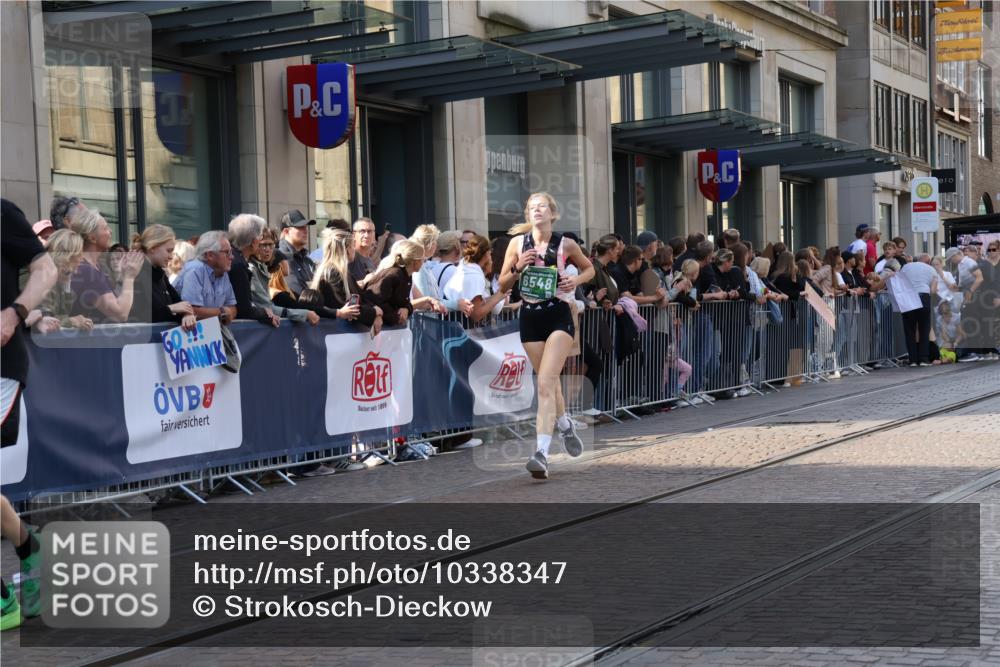 13.09.2026 - 21. swb-Marathon Bremen Strokosch-Dieckow http://msf.ph/oto/10338347 13.09.2026 13:26:17 Ziel 1368, 1649, 2658, 2779, 3526, 3603, 3852, 3893, 4077, 4598, 5747, 5992, 6289, 6375, 6548, 6639, 7626, 8112, 9260, 13195, 1896, 2062, 2434, 2658, 2666, 3248, 3516, 3983, 4067, 4476, 4723, 4724, 5558, 5701, 5854, 5906, 5934, 6230, 6605, 6639, 6886, 8361, 8592, 8635, 8817, 9266, 9794 meine-sportfotos.de