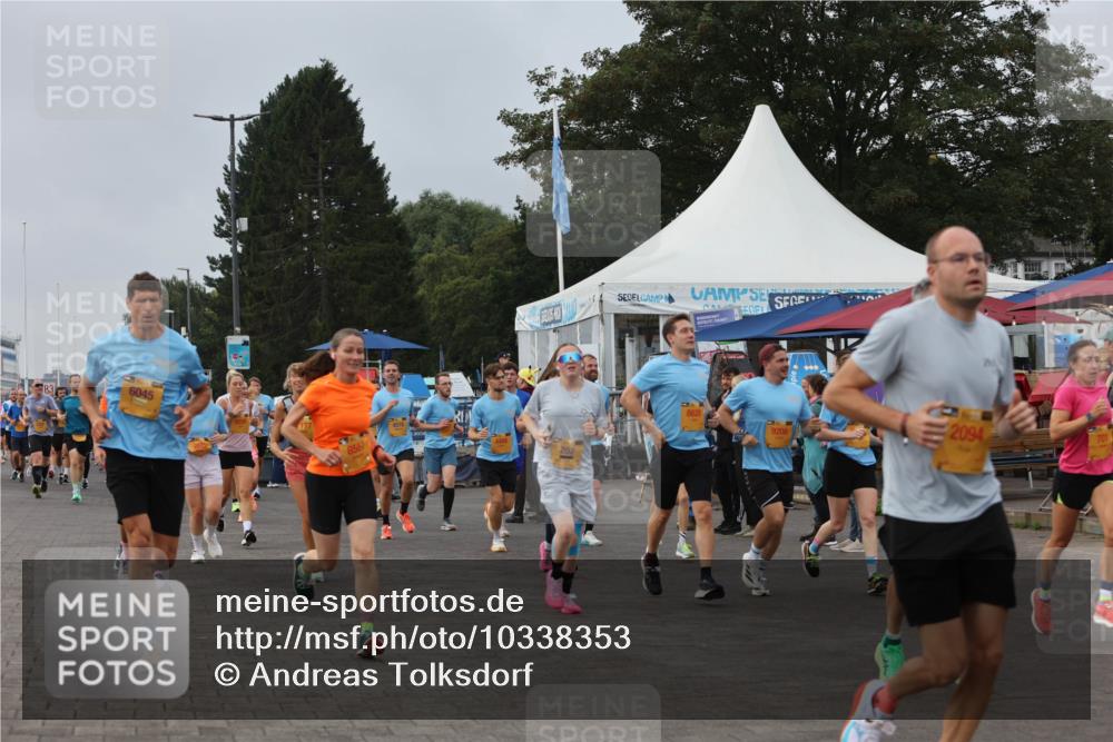 13.09.2026 - Kiel Lauf Andreas Tolksdorf http://msf.ph/oto/10338353 13.09.2026 09:55:03 Kiellinie 6045, 8567, 9208, 2094 meine-sportfotos.de