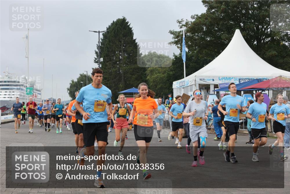13.09.2026 - Kiel Lauf Andreas Tolksdorf http://msf.ph/oto/10338356 13.09.2026 09:55:03 Kiellinie 3, 341, 6045, 7177, 8567, 202, 8628, 9435, 9208 meine-sportfotos.de