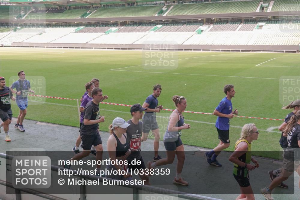 13.09.2026 - 21. swb-Marathon Bremen Michael Burmester http://msf.ph/oto/10338359 13.09.2026 13:16:02 Laufen im Stadion 134, 143, 153, 231, 263, 266, 271, 300, 414, 598, 612, 653, 990, 1047, 1185, 1312, 1465, 1539, 1825, 1874, 2013, 2218, 2235, 2259, 2351, 2359, 2363, 2381, 2385, 2386, 2466, 2468, 2484, 2494, 2562, 2579, 2664, 2667, 2678, 2690, 2691, 2698, 2737, 2760, 2778, 2783, 2797, 2799, 2846, 2859, 2861, 2865, 2874, 2958, 2974, 2996, 3001, 3075, 3133, 3157, 3165, 3185, 3237, 3265, 3331, 3355, 3366, 3382, 3387, 3486, 3501, 3512, 3670, 3680, 3829, 3847, 4034, 4080, 4511 meine-sportfotos.de