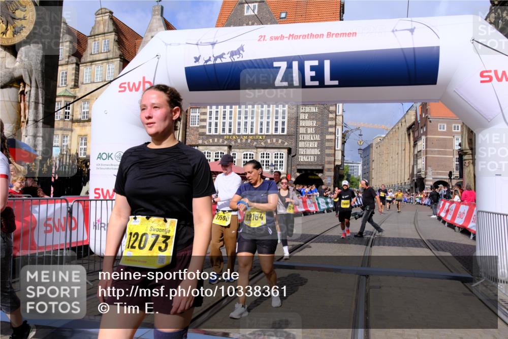 13.09.2026 - 21. swb-Marathon Bremen Tim E. http://msf.ph/oto/10338361 13.09.2026 11:08:43 Ziel 10188, 10229, 10851, 11065, 11124, 11509, 11560, 11561, 11678, 11888, 11968, 12073, 12164, 12315, 12325, 12410, 12516 meine-sportfotos.de