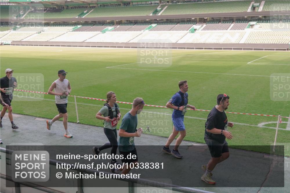 13.09.2026 - 21. swb-Marathon Bremen Michael Burmester http://msf.ph/oto/10338381 13.09.2026 13:16:04 Laufen im Stadion 134, 143, 153, 231, 263, 266, 267, 271, 300, 414, 598, 612, 653, 990, 1047, 1185, 1312, 1465, 1539, 1825, 1874, 1987, 2013, 2218, 2235, 2259, 2351, 2359, 2363, 2381, 2385, 2386, 2466, 2468, 2484, 2494, 2562, 2579, 2664, 2667, 2678, 2690, 2691, 2698, 2737, 2760, 2778, 2783, 2797, 2799, 2846, 2859, 2861, 2865, 2874, 2958, 2974, 2996, 3001, 3075, 3133, 3157, 3165, 3185, 3237, 3265, 3331, 3355, 3366, 3382, 3387, 3486, 3501, 3512, 3670, 3680, 3829, 3847, 4034, 4080, 4511 meine-sportfotos.de