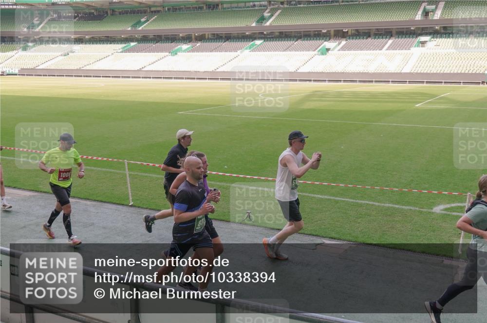 13.09.2026 - 21. swb-Marathon Bremen Michael Burmester http://msf.ph/oto/10338394 13.09.2026 13:16:06 Laufen im Stadion 134, 143, 153, 231, 263, 266, 267, 271, 300, 414, 598, 612, 653, 990, 1047, 1185, 1312, 1465, 1539, 1825, 1874, 1987, 2013, 2218, 2235, 2259, 2351, 2359, 2363, 2381, 2385, 2386, 2466, 2468, 2484, 2494, 2562, 2579, 2664, 2667, 2678, 2690, 2691, 2698, 2737, 2760, 2778, 2783, 2797, 2799, 2846, 2859, 2861, 2865, 2874, 2958, 2974, 2996, 3001, 3075, 3133, 3157, 3165, 3185, 3237, 3265, 3331, 3355, 3366, 3382, 3387, 3486, 3501, 3512, 3670, 3680, 3829, 3847, 4034, 4511 meine-sportfotos.de