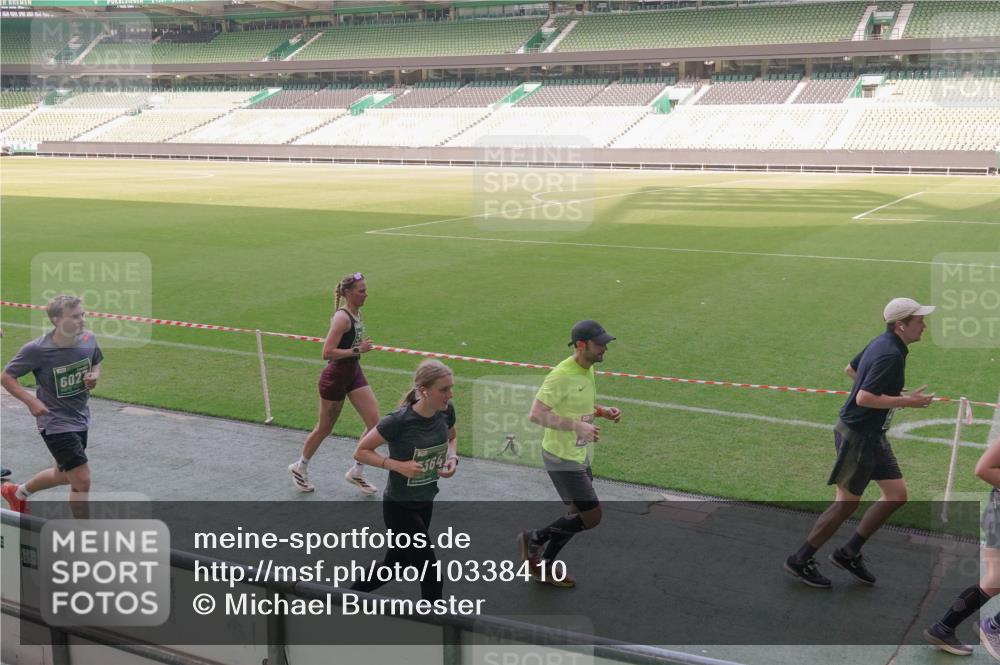 13.09.2026 - 21. swb-Marathon Bremen Michael Burmester http://msf.ph/oto/10338410 13.09.2026 13:16:07 Laufen im Stadion 134, 143, 153, 231, 263, 266, 267, 271, 300, 414, 598, 612, 653, 990, 1047, 1185, 1312, 1465, 1539, 1825, 1874, 1987, 2013, 2218, 2235, 2259, 2351, 2359, 2363, 2381, 2385, 2386, 2466, 2468, 2484, 2494, 2562, 2579, 2664, 2667, 2678, 2690, 2691, 2698, 2737, 2760, 2778, 2783, 2797, 2799, 2846, 2859, 2861, 2865, 2874, 2958, 2974, 2996, 3001, 3075, 3133, 3157, 3165, 3185, 3237, 3265, 3331, 3355, 3366, 3382, 3387, 3486, 3501, 3512, 3670, 3680, 3829, 3847, 4034, 4511 meine-sportfotos.de