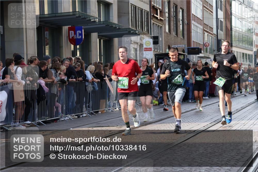 13.09.2026 - 21. swb-Marathon Bremen Strokosch-Dieckow http://msf.ph/oto/10338416 13.09.2026 13:26:20 Ziel 1368, 1649, 2779, 3526, 3603, 3852, 3893, 4077, 4441, 4598, 5054, 5937, 6289, 6375, 6548, 6580, 8112, 9260, 9551, 13097, 13195, 1649, 1896, 2434, 2658, 2666, 3248, 3516, 3983, 4723, 4724, 5558, 5747, 5854, 5906, 5934, 5992, 6230, 6639, 6886, 7626, 8361, 8635, 8817, 9266, 9794 meine-sportfotos.de