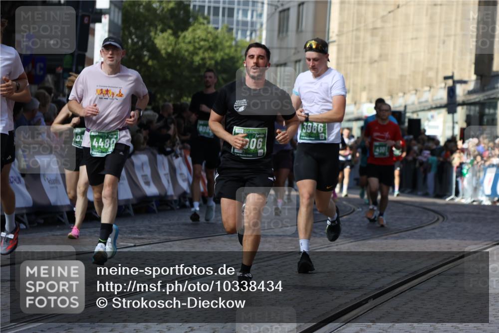 13.09.2026 - 21. swb-Marathon Bremen Strokosch-Dieckow http://msf.ph/oto/10338434 13.09.2026 13:19:41 Ziel 189, 666, 1599, 2423, 2535, 3182, 3508, 4319, 4455, 4819, 5172, 5371, 6008, 6633, 7268, 7754, 7945, 8153, 9552, 9638, 9805, 161, 411, 461, 495, 1053, 1281, 1551, 1642, 1972, 2870, 2906, 3240, 3319, 3411, 3966, 4101, 4479, 4480, 7404, 7488, 7655, 8263, 9082, 9359, 9984, 13192 meine-sportfotos.de