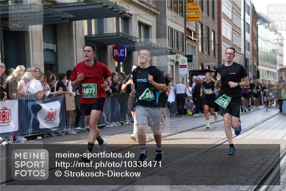 13.09.2026 - 21. swb-Marathon Bremen Strokosch-Dieckow http://msf.ph/oto/10338471 13.09.2026 13:26:22 Ziel 1368, 2779, 3526, 3852, 3893, 4077, 4441, 4598, 4919, 5054, 5937, 6289, 6314, 6375, 6548, 6580, 8112, 9260, 9551, 13097, 1649, 1896, 2434, 2658, 2666, 3516, 3603, 3983, 4723, 4724, 5747, 5854, 5906, 5934, 5992, 6230, 6639, 6886, 7626, 8635, 8817, 9266, 9794, 13195 meine-sportfotos.de