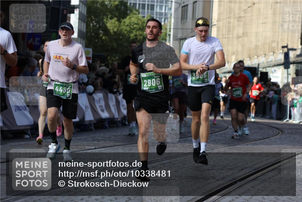 13.09.2026 - 21. swb-Marathon Bremen Strokosch-Dieckow http://msf.ph/oto/10338481 13.09.2026 13:19:41 Ziel 189, 666, 1599, 2423, 2535, 3182, 3508, 4319, 4455, 4819, 5172, 5371, 6008, 6633, 7268, 7754, 7945, 8153, 9552, 9638, 9805, 161, 411, 461, 495, 1053, 1281, 1551, 1642, 1972, 2870, 2906, 3240, 3319, 3411, 3966, 4101, 4479, 4480, 7404, 7488, 7655, 8263, 9082, 9359, 9984, 13192 meine-sportfotos.de