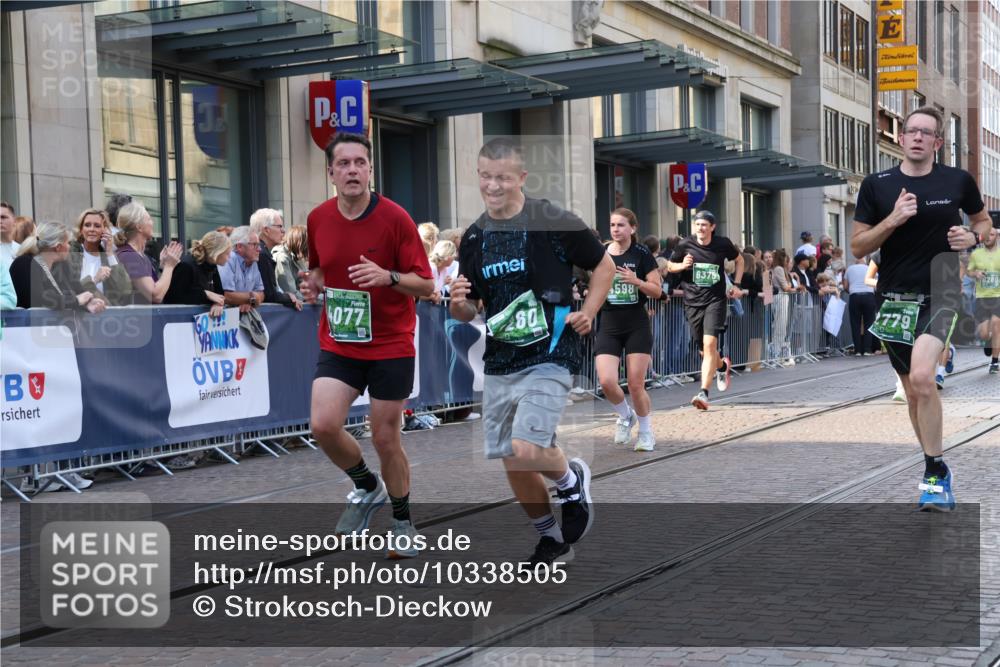 13.09.2026 - 21. swb-Marathon Bremen Strokosch-Dieckow http://msf.ph/oto/10338505 13.09.2026 13:26:22 Ziel 1368, 2779, 3526, 3852, 3893, 4077, 4441, 4598, 4919, 5054, 5937, 6289, 6314, 6375, 6548, 6580, 8112, 9260, 9551, 13097, 1649, 1896, 2434, 2658, 2666, 3516, 3603, 3983, 4723, 4724, 5747, 5854, 5906, 5934, 5992, 6230, 6639, 6886, 7626, 8635, 8817, 9266, 9794, 13195 meine-sportfotos.de