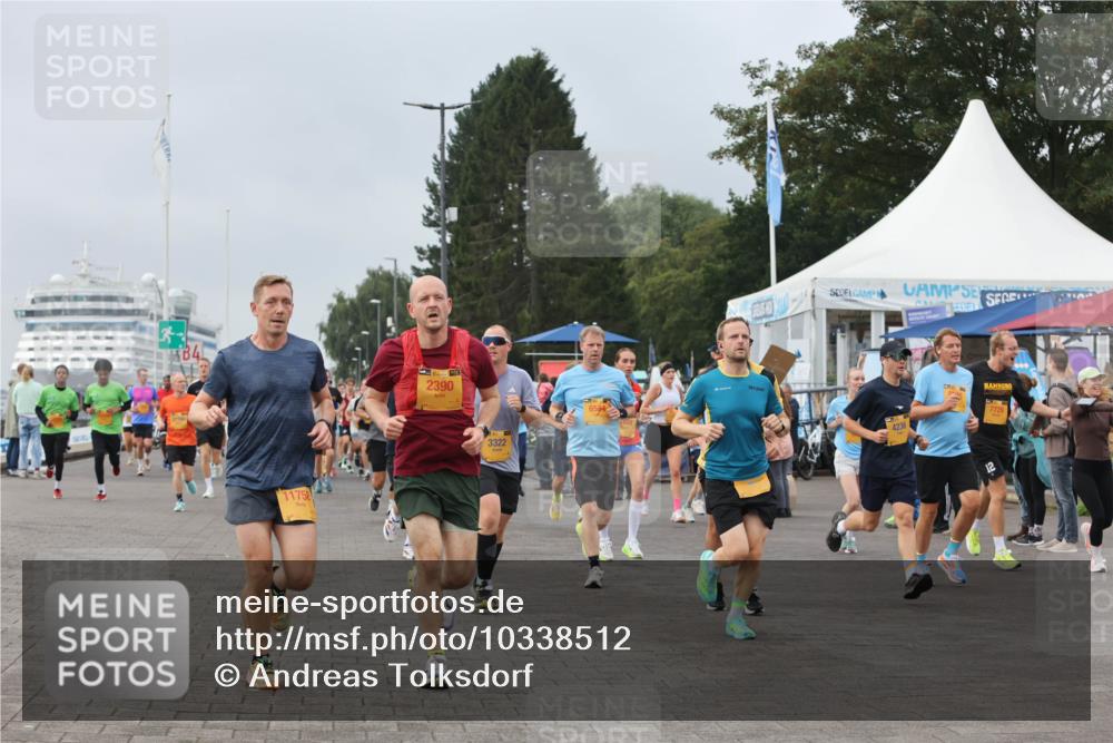13.09.2026 - Kiel Lauf Andreas Tolksdorf http://msf.ph/oto/10338512 13.09.2026 09:55:09 Kiellinie 11758, 2390, 3322, 6564, 4236, 12 meine-sportfotos.de