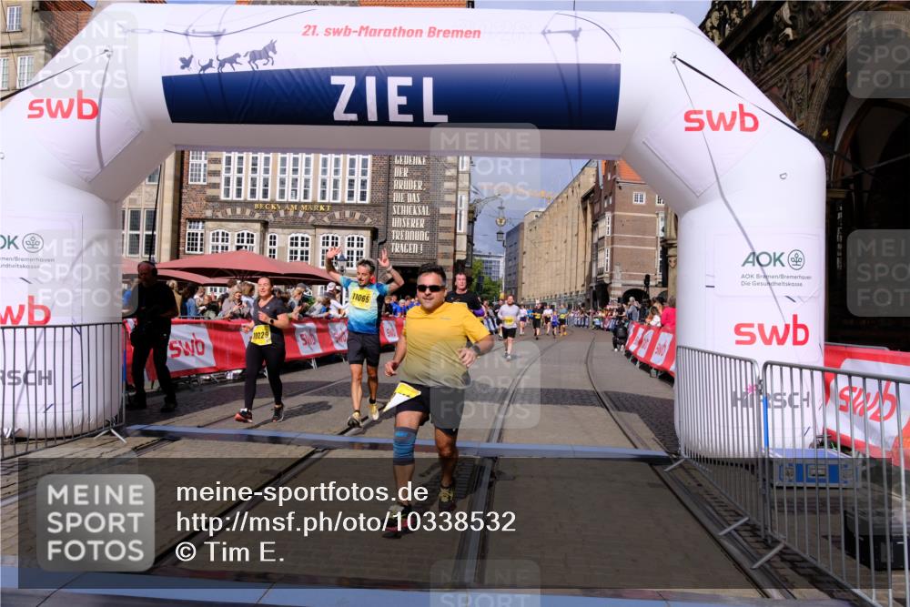13.09.2026 - 21. swb-Marathon Bremen Tim E. http://msf.ph/oto/10338532 13.09.2026 11:08:49 Ziel 10229, 10609, 11065, 11124, 11509, 11560, 11561, 11678, 11834, 11888, 11968, 12073, 12162, 12164, 12315, 12410, 12516 meine-sportfotos.de