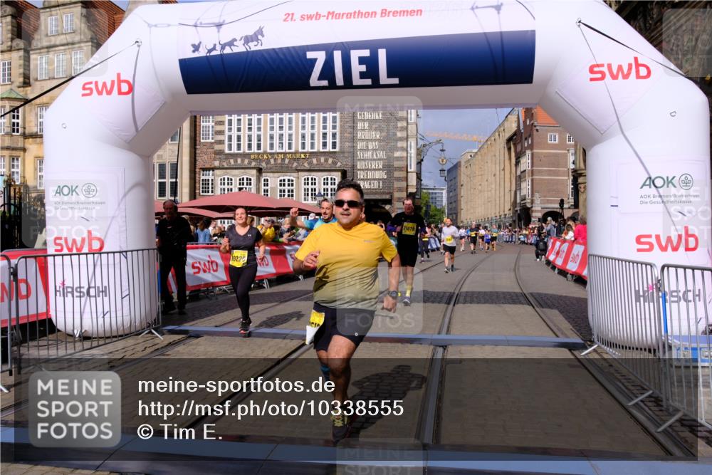 13.09.2026 - 21. swb-Marathon Bremen Tim E. http://msf.ph/oto/10338555 13.09.2026 11:08:49 Ziel 10229, 10609, 11065, 11124, 11509, 11560, 11561, 11678, 11834, 11888, 11968, 12073, 12162, 12164, 12315, 12410, 12516 meine-sportfotos.de