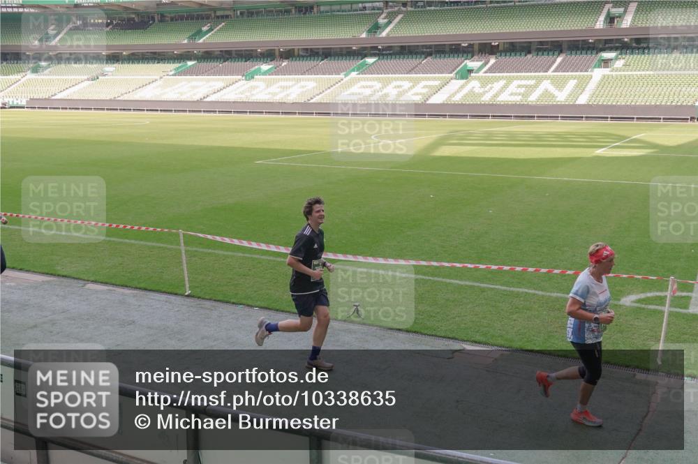 13.09.2026 - 21. swb-Marathon Bremen Michael Burmester http://msf.ph/oto/10338635 13.09.2026 13:16:46 Laufen im Stadion 134, 143, 153, 231, 263, 267, 271, 449, 588, 598, 612, 653, 990, 1057, 1185, 1312, 1424, 1425, 1465, 1539, 1790, 1813, 1825, 1874, 1987, 2013, 2067, 2096, 2218, 2259, 2351, 2363, 2381, 2385, 2386, 2389, 2419, 2468, 2532, 2550, 2562, 2579, 2586, 2655, 2664, 2667, 2678, 2698, 2778, 2783, 2797, 2799, 2821, 2846, 2859, 2874, 2974, 2984, 2996, 3001, 3075, 3104, 3133, 3157, 3165, 3185, 3195, 3213, 3237, 3265, 3314, 3331, 3366, 3382, 3387, 3431, 3479, 3486, 3501, 3506, 3512 meine-sportfotos.de