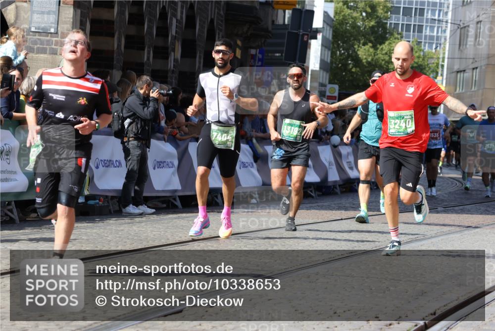 13.09.2026 - 21. swb-Marathon Bremen Strokosch-Dieckow http://msf.ph/oto/10338653 13.09.2026 13:19:52 Ziel 926, 1010, 1232, 1468, 1535, 4319, 4455, 4977, 4978, 5371, 7037, 7140, 7268, 7945, 8153, 8185, 13163, 205, 431, 495, 511, 1053, 1058, 1252, 1390, 1537, 1551, 1972, 2343, 2807, 2903, 3240, 3411, 3690, 4287, 5340, 5389, 5813, 5837, 6663, 7404, 7488, 7531, 13192 meine-sportfotos.de