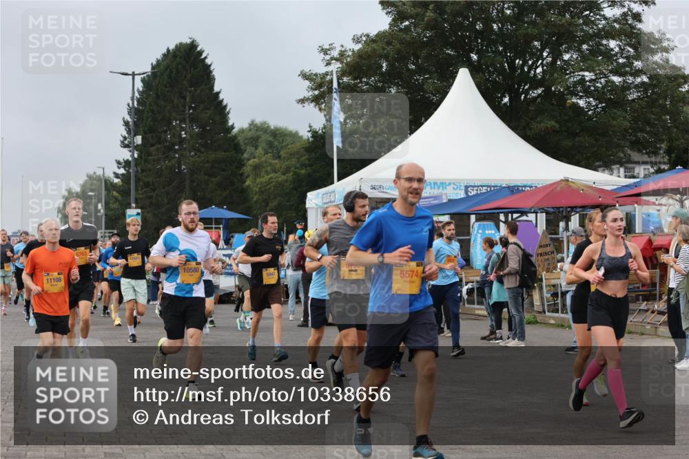 13.09.2026 - Kiel Lauf Andreas Tolksdorf http://msf.ph/oto/10338656 13.09.2026 09:55:14 Kiellinie 11108, 6763, 10580, 5947, 5574 meine-sportfotos.de