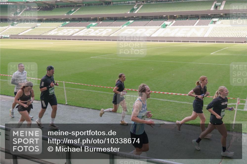 13.09.2026 - 21. swb-Marathon Bremen Michael Burmester http://msf.ph/oto/10338674 13.09.2026 13:16:53 Laufen im Stadion 134, 143, 153, 231, 267, 271, 449, 588, 598, 612, 653, 990, 1057, 1185, 1312, 1424, 1425, 1465, 1539, 1790, 1813, 1825, 1874, 1987, 2013, 2067, 2096, 2218, 2259, 2351, 2363, 2381, 2386, 2389, 2419, 2468, 2532, 2550, 2562, 2579, 2586, 2601, 2655, 2664, 2678, 2698, 2778, 2797, 2799, 2821, 2846, 2874, 2974, 2984, 2996, 3001, 3075, 3104, 3133, 3165, 3180, 3185, 3195, 3213, 3237, 3265, 3314, 3331, 3337, 3366, 3382, 3387, 3421, 3431, 3479, 3486, 3501, 3506, 3512 meine-sportfotos.de