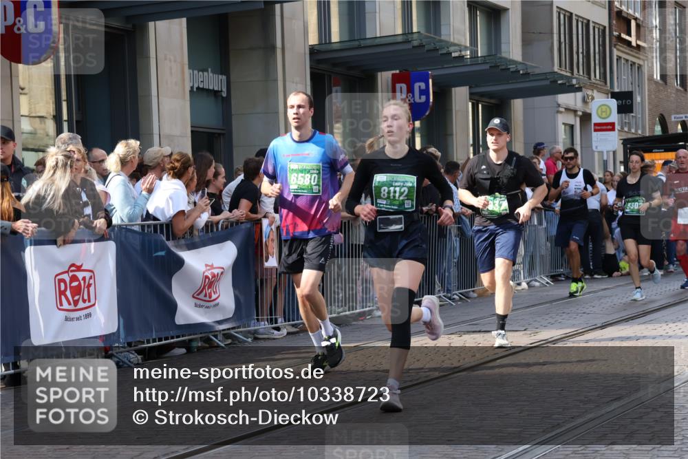 13.09.2026 - 21. swb-Marathon Bremen Strokosch-Dieckow http://msf.ph/oto/10338723 13.09.2026 13:26:29 Ziel 531, 946, 2089, 2779, 3076, 3302, 3510, 3526, 3527, 3852, 3893, 4077, 4327, 4441, 4598, 4919, 5054, 5689, 5937, 5943, 6289, 6314, 6375, 6455, 6548, 6580, 7246, 7317, 8112, 8303, 9150, 9551, 13097, 1368, 1649, 2434, 2658, 3603, 3983, 4077, 4723, 4724, 5747, 5854, 5906, 5934, 5992, 6230, 6639, 7626, 8817, 9260, 13195 meine-sportfotos.de