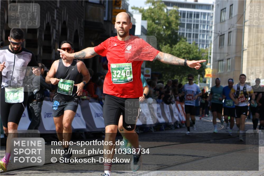 13.09.2026 - 21. swb-Marathon Bremen Strokosch-Dieckow http://msf.ph/oto/10338734 13.09.2026 13:19:54 Ziel 161, 461, 926, 1010, 1232, 1281, 1468, 1535, 1642, 2906, 4319, 4455, 4977, 4978, 7037, 7140, 7268, 7945, 8153, 8185, 9984, 13163, 205, 431, 495, 511, 655, 1058, 1252, 1390, 1537, 1931, 1972, 2343, 2807, 2903, 3690, 4287, 5340, 5389, 5813, 5837, 6663, 7341, 7404, 7531, 9756, 13192 meine-sportfotos.de