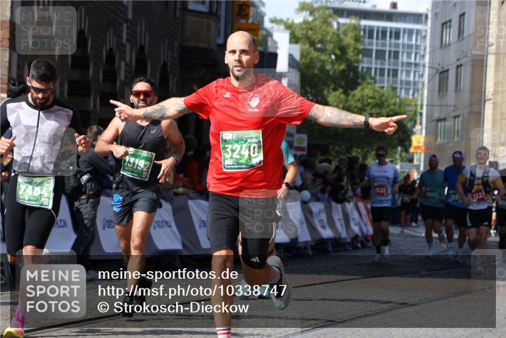 13.09.2026 - 21. swb-Marathon Bremen Strokosch-Dieckow http://msf.ph/oto/10338747 13.09.2026 13:19:54 Ziel 161, 461, 926, 1010, 1232, 1281, 1468, 1535, 1642, 2906, 4319, 4455, 4977, 4978, 7037, 7140, 7268, 7945, 8153, 8185, 9984, 13163, 205, 431, 495, 511, 655, 1058, 1252, 1390, 1537, 1931, 1972, 2343, 2807, 2903, 3690, 4287, 5340, 5389, 5813, 5837, 6663, 7341, 7404, 7531, 9756, 13192 meine-sportfotos.de