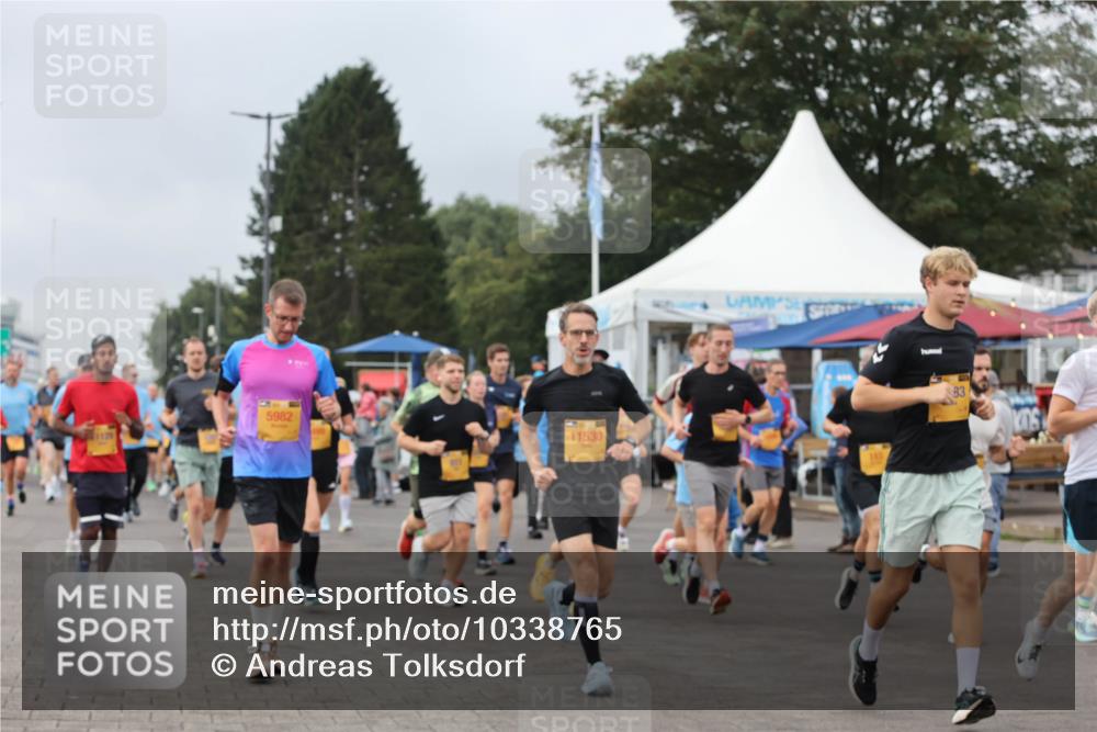 13.09.2026 - Kiel Lauf Andreas Tolksdorf http://msf.ph/oto/10338765 13.09.2026 09:55:18 Kiellinie 5982, 11530, 83 meine-sportfotos.de