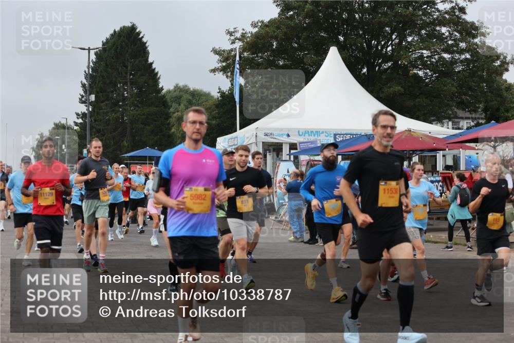 13.09.2026 - Kiel Lauf Andreas Tolksdorf http://msf.ph/oto/10338787 13.09.2026 09:55:18 Kiellinie 11129, 5982, 811, 1153, 115 meine-sportfotos.de