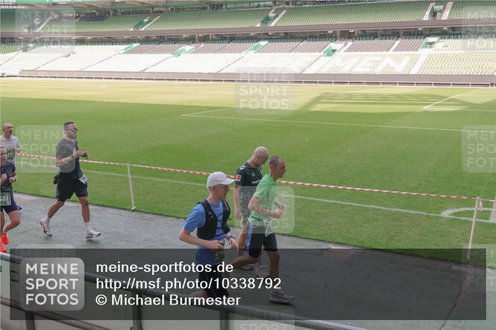 13.09.2026 - 21. swb-Marathon Bremen Michael Burmester http://msf.ph/oto/10338792 13.09.2026 13:17:10 Laufen im Stadion 134, 153, 231, 267, 271, 311, 449, 588, 598, 612, 653, 990, 1057, 1185, 1312, 1424, 1425, 1465, 1539, 1790, 1813, 1825, 1987, 2013, 2067, 2096, 2218, 2259, 2351, 2363, 2381, 2389, 2419, 2468, 2532, 2550, 2562, 2579, 2586, 2601, 2647, 2655, 2664, 2678, 2698, 2778, 2797, 2799, 2821, 2846, 2974, 2984, 2996, 3001, 3104, 3133, 3180, 3195, 3213, 3237, 3314, 3331, 3337, 3366, 3387, 3421, 3431, 3479, 3486, 3501, 3506, 3512, 3548, 3654 meine-sportfotos.de