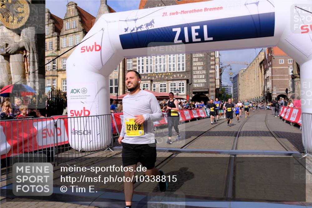 13.09.2026 - 21. swb-Marathon Bremen Tim E. http://msf.ph/oto/10338815 13.09.2026 11:08:54 Ziel 10229, 10399, 10609, 11065, 11358, 11421, 11560, 11561, 11678, 11710, 11718, 11834, 11888, 11968, 12162, 12164, 12410, 12516 meine-sportfotos.de