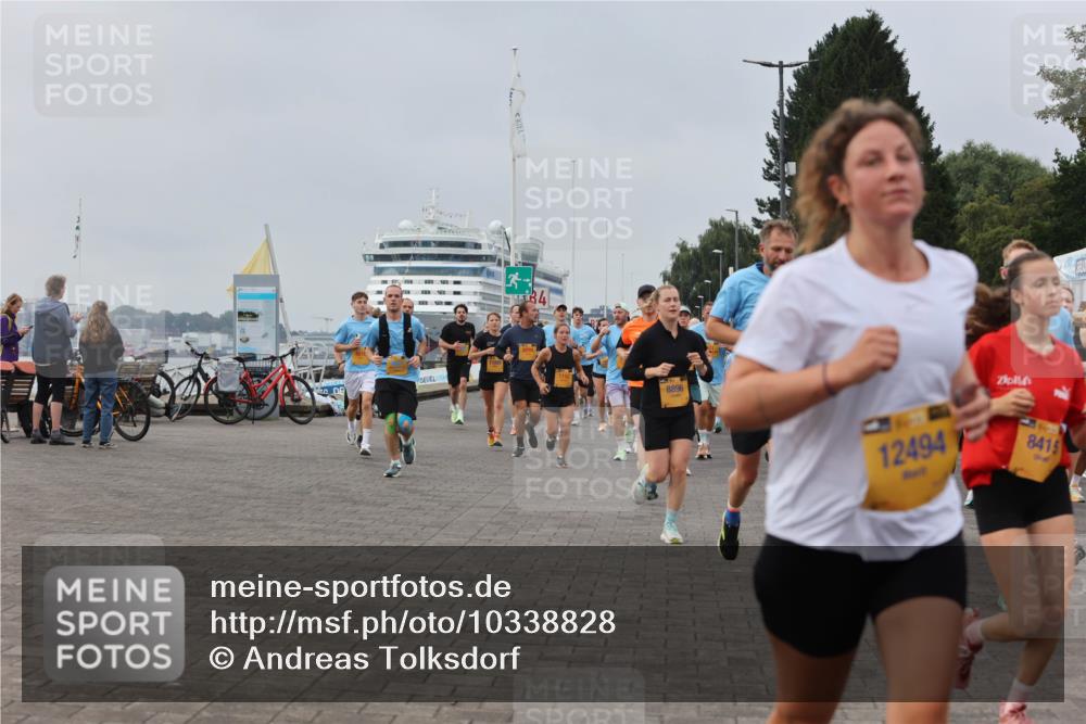 13.09.2026 - Kiel Lauf Andreas Tolksdorf http://msf.ph/oto/10338828 13.09.2026 09:55:22 Kiellinie 11888, 3, 8896, 12494, 8415 meine-sportfotos.de