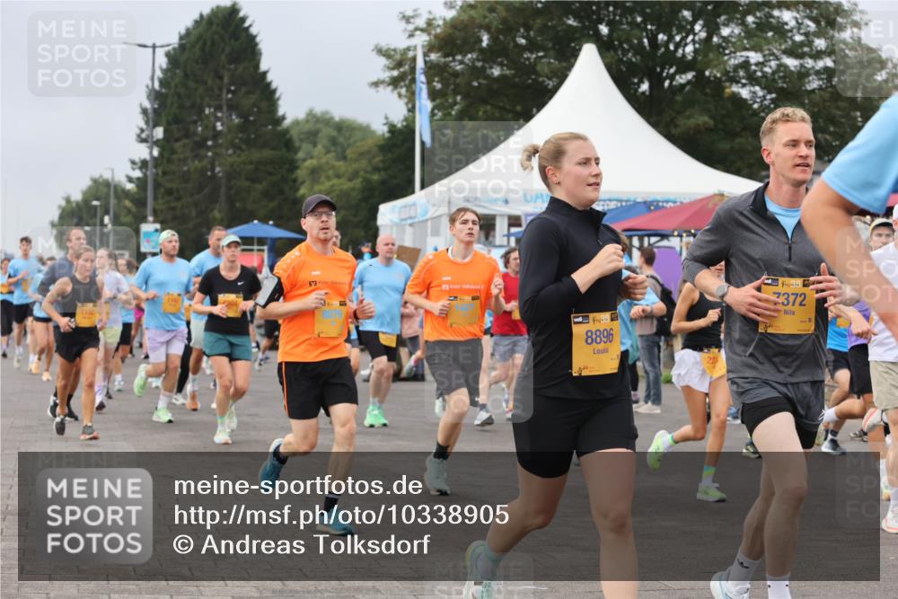 13.09.2026 - Kiel Lauf Andreas Tolksdorf http://msf.ph/oto/10338905 13.09.2026 09:55:25 Kiellinie 1192, 8079, 8896, 48, 7372 meine-sportfotos.de