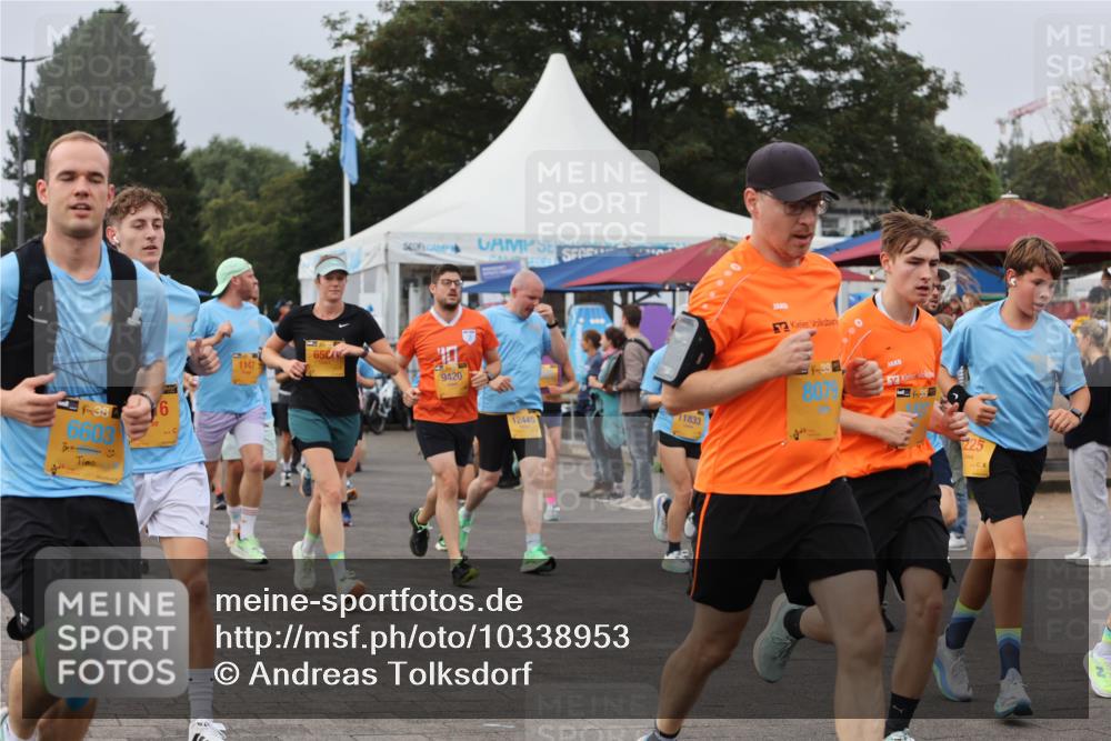 13.09.2026 - Kiel Lauf Andreas Tolksdorf http://msf.ph/oto/10338953 13.09.2026 09:55:26 Kiellinie 38, 6603, 6, 1147, 650, 9420, 11833, 12445, 11, 39, 8079, 225 meine-sportfotos.de