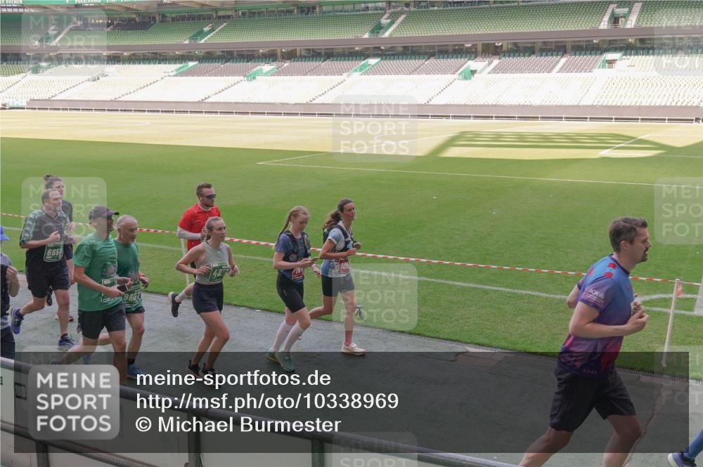 13.09.2026 - 21. swb-Marathon Bremen Michael Burmester http://msf.ph/oto/10338969 13.09.2026 13:17:33 Laufen im Stadion 134, 153, 231, 267, 271, 311, 404, 449, 588, 732, 753, 837, 990, 1057, 1185, 1312, 1424, 1425, 1465, 1539, 1790, 1813, 1825, 1844, 1868, 1987, 2056, 2067, 2096, 2123, 2259, 2351, 2357, 2358, 2363, 2381, 2389, 2419, 2532, 2550, 2562, 2579, 2586, 2601, 2614, 2647, 2655, 2664, 2778, 2797, 2799, 2821, 2846, 2849, 2880, 2893, 2974, 2984, 2996, 3104, 3133, 3146, 3180, 3195, 3210, 3213, 3314, 3337, 3366, 3387, 3421, 3431, 3476, 3479, 3501, 3506, 3537, 3548, 3633, 3654, 3740 meine-sportfotos.de
