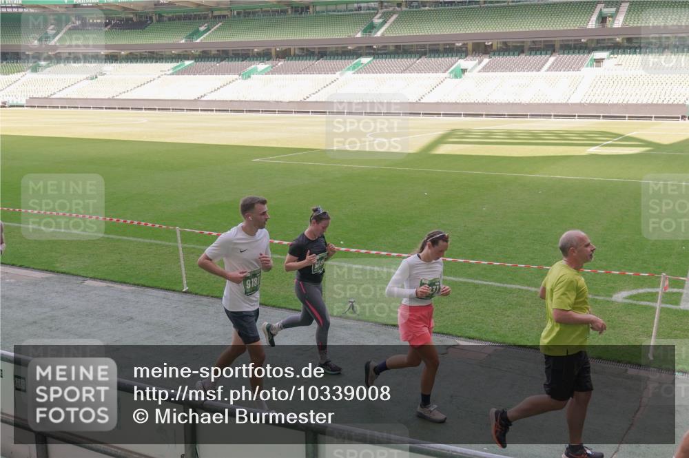 13.09.2026 - 21. swb-Marathon Bremen Michael Burmester http://msf.ph/oto/10339008 13.09.2026 13:17:37 Laufen im Stadion 134, 153, 231, 267, 271, 311, 404, 449, 546, 588, 732, 753, 837, 990, 1057, 1185, 1312, 1424, 1425, 1465, 1539, 1790, 1813, 1825, 1844, 1868, 1987, 2056, 2067, 2096, 2123, 2259, 2351, 2357, 2358, 2363, 2381, 2389, 2419, 2532, 2550, 2562, 2579, 2586, 2601, 2614, 2647, 2655, 2778, 2797, 2799, 2821, 2849, 2857, 2880, 2893, 2974, 2984, 2996, 2999, 3100, 3104, 3146, 3180, 3195, 3210, 3213, 3314, 3337, 3366, 3387, 3421, 3431, 3476, 3479, 3501, 3506, 3537, 3548, 3633, 3654, 3740 meine-sportfotos.de