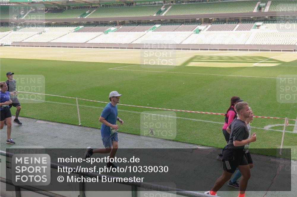 13.09.2026 - 21. swb-Marathon Bremen Michael Burmester http://msf.ph/oto/10339030 13.09.2026 13:17:44 Laufen im Stadion 134, 153, 267, 271, 311, 404, 449, 546, 588, 732, 753, 837, 990, 1057, 1312, 1424, 1425, 1465, 1539, 1790, 1813, 1825, 1844, 1868, 1987, 2056, 2067, 2096, 2123, 2259, 2357, 2358, 2363, 2381, 2389, 2419, 2532, 2550, 2562, 2586, 2601, 2614, 2647, 2655, 2778, 2797, 2821, 2849, 2857, 2880, 2893, 2974, 2984, 2996, 2999, 3096, 3100, 3104, 3146, 3180, 3195, 3210, 3213, 3314, 3337, 3366, 3421, 3431, 3476, 3479, 3501, 3506, 3537, 3548, 3633, 3654, 3740, 4478 meine-sportfotos.de