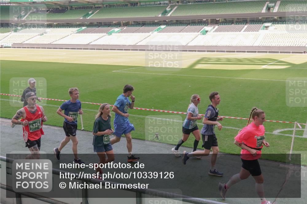 13.09.2026 - 21. swb-Marathon Bremen Michael Burmester http://msf.ph/oto/10339126 13.09.2026 13:18:01 Laufen im Stadion 134, 267, 271, 311, 404, 449, 486, 546, 588, 732, 753, 837, 921, 990, 1057, 1424, 1425, 1431, 1765, 1790, 1813, 1825, 1844, 1868, 1987, 2056, 2067, 2096, 2123, 2137, 2259, 2294, 2357, 2358, 2381, 2389, 2419, 2453, 2532, 2550, 2562, 2586, 2601, 2614, 2647, 2655, 2797, 2821, 2849, 2857, 2879, 2880, 2893, 2984, 2996, 2999, 3096, 3100, 3104, 3146, 3180, 3195, 3210, 3213, 3314, 3337, 3366, 3421, 3431, 3476, 3479, 3501, 3506, 3537, 3548, 3619, 3633, 3654, 3740, 3879, 4478 meine-sportfotos.de