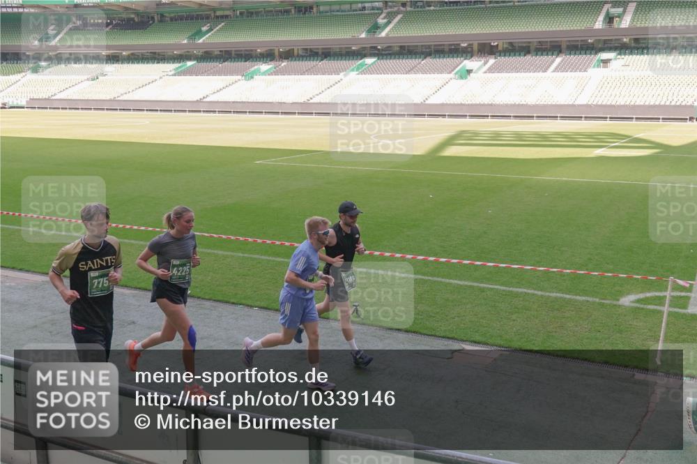 13.09.2026 - 21. swb-Marathon Bremen Michael Burmester http://msf.ph/oto/10339146 13.09.2026 13:18:04 Laufen im Stadion 134, 267, 271, 311, 404, 449, 486, 546, 588, 732, 753, 837, 921, 1057, 1424, 1425, 1431, 1765, 1790, 1813, 1825, 1844, 1868, 1987, 2056, 2067, 2096, 2123, 2137, 2294, 2357, 2358, 2381, 2389, 2419, 2453, 2532, 2550, 2562, 2586, 2601, 2614, 2647, 2655, 2797, 2821, 2849, 2857, 2879, 2880, 2893, 2944, 2984, 2999, 3096, 3100, 3104, 3146, 3180, 3195, 3210, 3213, 3285, 3314, 3337, 3366, 3421, 3431, 3476, 3479, 3506, 3537, 3548, 3619, 3633, 3654, 3740, 3879, 4478 meine-sportfotos.de