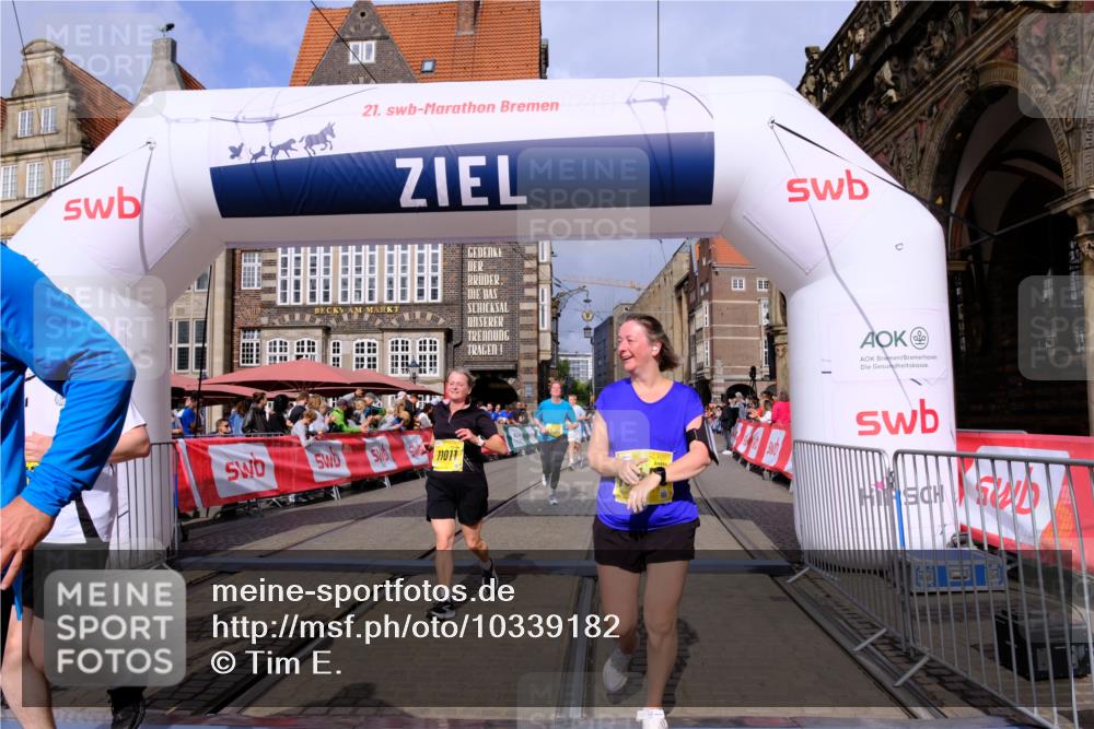 13.09.2026 - 21. swb-Marathon Bremen Tim E. http://msf.ph/oto/10339182 13.09.2026 11:09:17 Ziel 10217, 10321, 10455, 10469, 10570, 10599, 10630, 11011, 11053, 11074, 11138, 11304, 11434, 11531, 11578, 11812, 11905, 12192, 12256, 12337, 12353, 12438, 12554 meine-sportfotos.de