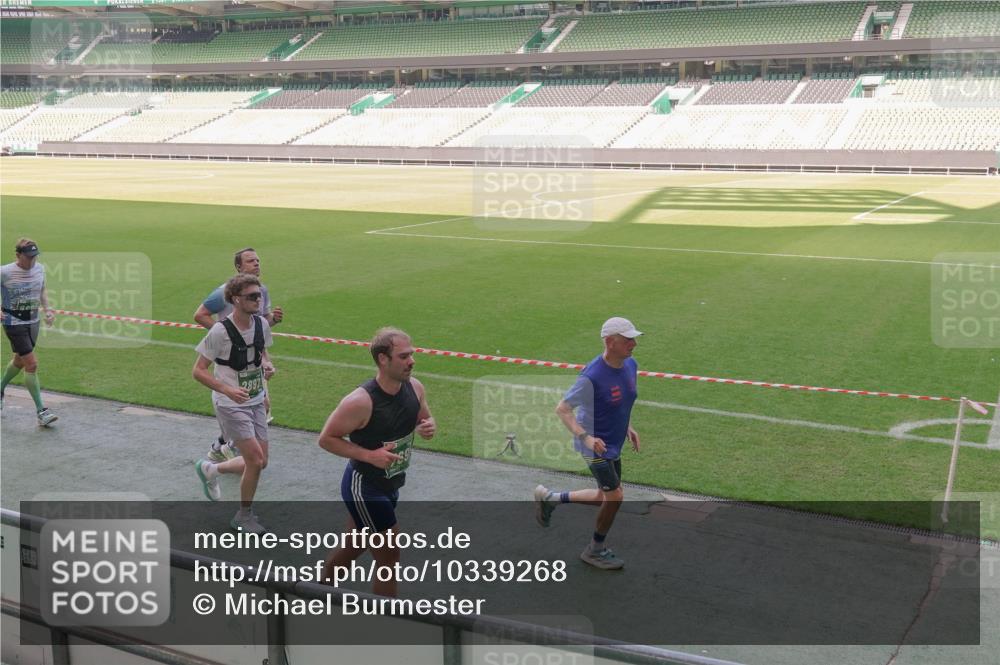 13.09.2026 - 21. swb-Marathon Bremen Michael Burmester http://msf.ph/oto/10339268 13.09.2026 13:18:29 Laufen im Stadion 311, 404, 486, 546, 588, 732, 753, 837, 921, 1057, 1424, 1425, 1431, 1506, 1765, 1790, 1813, 1844, 1868, 2056, 2067, 2096, 2123, 2137, 2224, 2294, 2357, 2358, 2389, 2419, 2453, 2532, 2550, 2557, 2563, 2586, 2601, 2614, 2622, 2647, 2655, 2786, 2843, 2845, 2849, 2857, 2879, 2880, 2893, 2944, 2983, 2984, 2999, 3031, 3046, 3072, 3096, 3100, 3104, 3146, 3180, 3189, 3195, 3198, 3210, 3285, 3287, 3314, 3337, 3421, 3431, 3476, 3479, 3537, 3548, 3619, 3633, 3654, 3740, 3879, 4478 meine-sportfotos.de