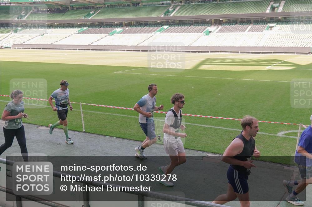 13.09.2026 - 21. swb-Marathon Bremen Michael Burmester http://msf.ph/oto/10339278 13.09.2026 13:18:30 Laufen im Stadion 311, 404, 486, 546, 588, 732, 753, 837, 921, 1424, 1425, 1431, 1506, 1765, 1790, 1844, 1868, 2056, 2067, 2096, 2123, 2137, 2224, 2294, 2357, 2358, 2389, 2419, 2453, 2532, 2557, 2563, 2586, 2601, 2614, 2622, 2647, 2655, 2786, 2843, 2845, 2849, 2857, 2879, 2880, 2893, 2944, 2983, 2984, 2999, 3031, 3046, 3072, 3096, 3100, 3104, 3146, 3180, 3189, 3195, 3198, 3210, 3285, 3287, 3314, 3337, 3421, 3431, 3476, 3537, 3548, 3619, 3633, 3654, 3740, 3879, 4478 meine-sportfotos.de