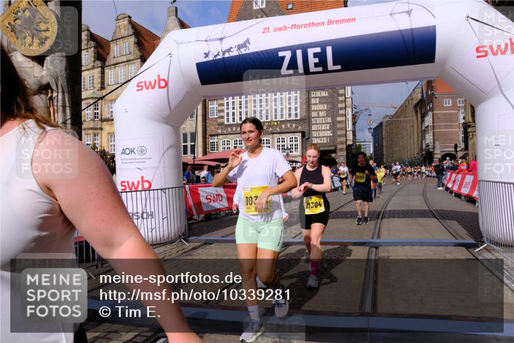 13.09.2026 - 21. swb-Marathon Bremen Tim E. http://msf.ph/oto/10339281 13.09.2026 11:09:26 Ziel 10217, 10314, 10321, 10455, 10570, 10630, 10686, 10983, 11011, 11091, 11138, 11304, 11531, 11578, 11764, 11905, 11987, 12155, 12192, 12337, 12491, 12554 meine-sportfotos.de
