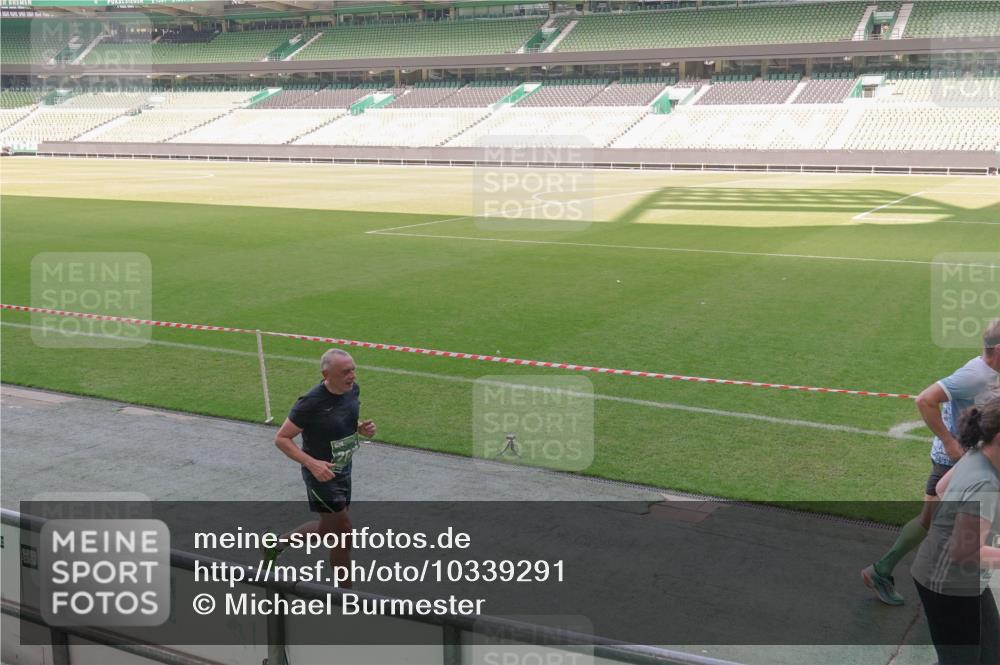 13.09.2026 - 21. swb-Marathon Bremen Michael Burmester http://msf.ph/oto/10339291 13.09.2026 13:18:32 Laufen im Stadion 311, 404, 486, 546, 588, 732, 753, 837, 921, 1424, 1425, 1431, 1506, 1765, 1790, 1844, 1868, 2056, 2067, 2096, 2123, 2137, 2224, 2294, 2357, 2358, 2389, 2419, 2453, 2532, 2557, 2563, 2586, 2601, 2614, 2622, 2647, 2655, 2703, 2786, 2843, 2845, 2849, 2857, 2879, 2880, 2893, 2944, 2983, 2984, 2999, 3031, 3046, 3072, 3096, 3100, 3104, 3146, 3180, 3189, 3195, 3198, 3210, 3285, 3287, 3314, 3337, 3421, 3431, 3476, 3537, 3548, 3619, 3633, 3654, 3740, 3879, 4478 meine-sportfotos.de