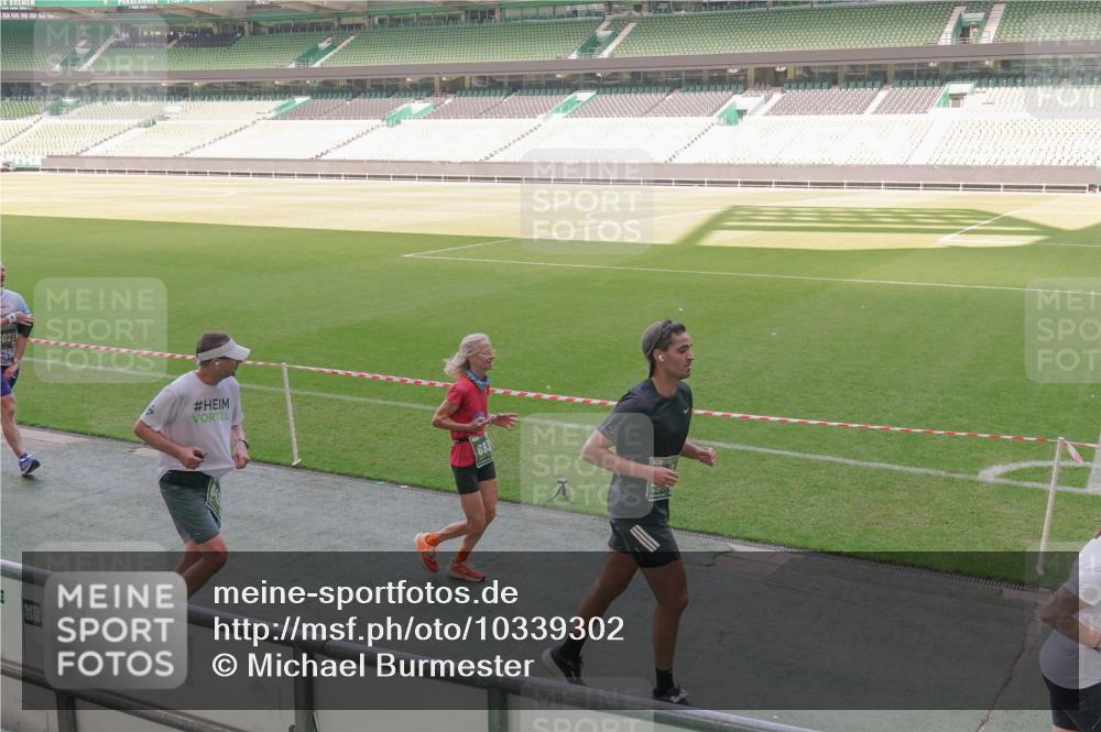 13.09.2026 - 21. swb-Marathon Bremen Michael Burmester http://msf.ph/oto/10339302 13.09.2026 13:18:34 Laufen im Stadion 311, 404, 486, 512, 546, 588, 732, 753, 837, 921, 1424, 1425, 1431, 1506, 1765, 1790, 1844, 1868, 2056, 2067, 2096, 2123, 2137, 2224, 2240, 2294, 2357, 2358, 2389, 2419, 2453, 2532, 2557, 2563, 2601, 2614, 2622, 2647, 2655, 2703, 2786, 2843, 2845, 2849, 2857, 2879, 2880, 2893, 2944, 2983, 2984, 2999, 3031, 3046, 3072, 3096, 3100, 3104, 3146, 3180, 3189, 3195, 3198, 3210, 3285, 3287, 3314, 3337, 3421, 3431, 3476, 3537, 3548, 3619, 3633, 3654, 3740, 3879, 4478 meine-sportfotos.de