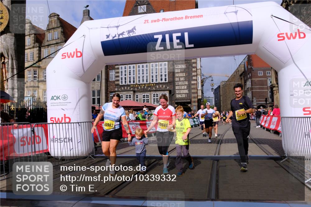 13.09.2026 - 21. swb-Marathon Bremen Tim E. http://msf.ph/oto/10339332 13.09.2026 11:09:33 Ziel 10314, 10321, 10556, 10570, 10630, 10664, 10686, 10694, 10769, 10823, 10983, 11091, 11138, 11304, 11578, 11764, 11882, 11883, 11914, 11915, 11987, 11995, 12155, 12322, 12337, 12491, 13607 meine-sportfotos.de