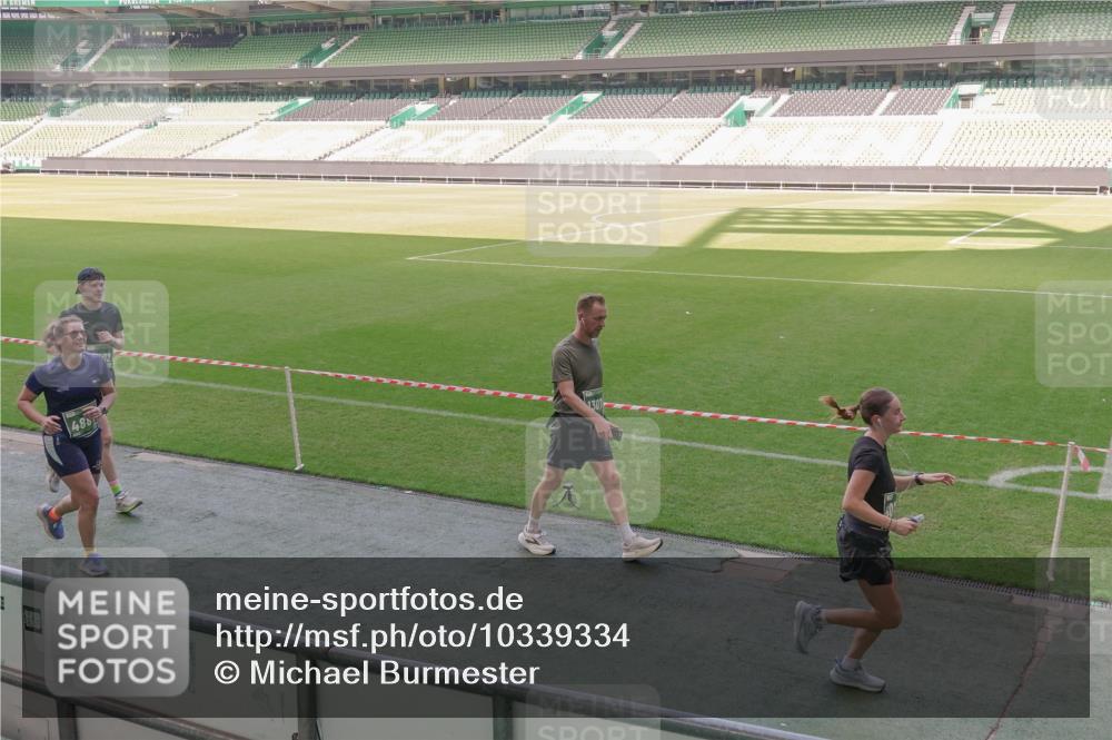13.09.2026 - 21. swb-Marathon Bremen Michael Burmester http://msf.ph/oto/10339334 13.09.2026 13:18:41 Laufen im Stadion 311, 333, 404, 486, 512, 546, 588, 732, 753, 837, 921, 938, 1424, 1425, 1431, 1506, 1765, 1790, 1844, 1868, 2056, 2096, 2123, 2137, 2224, 2240, 2294, 2315, 2357, 2358, 2389, 2419, 2453, 2557, 2563, 2601, 2614, 2622, 2647, 2655, 2689, 2703, 2786, 2843, 2845, 2849, 2857, 2879, 2880, 2893, 2944, 2983, 2984, 2999, 3031, 3046, 3072, 3096, 3100, 3146, 3180, 3189, 3198, 3210, 3285, 3287, 3314, 3337, 3421, 3431, 3476, 3537, 3548, 3619, 3633, 3654, 3740, 3879, 4478 meine-sportfotos.de
