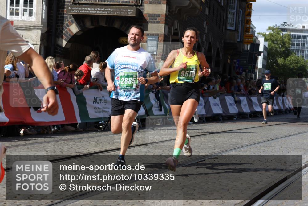 13.09.2026 - 21. swb-Marathon Bremen Strokosch-Dieckow http://msf.ph/oto/10339335 13.09.2026 13:20:10 Ziel 161, 411, 461, 495, 511, 1010, 1053, 1281, 1468, 1551, 1642, 1972, 2870, 2906, 3240, 3319, 3411, 3966, 4101, 4479, 4480, 5813, 7037, 7404, 7488, 7655, 8263, 9082, 9359, 9984, 13192, 201, 232, 334, 1197, 1750, 2122, 2577, 2953, 3685, 4351, 5137, 5450, 5583, 6901, 7018, 7664, 8178, 9047, 13222 meine-sportfotos.de