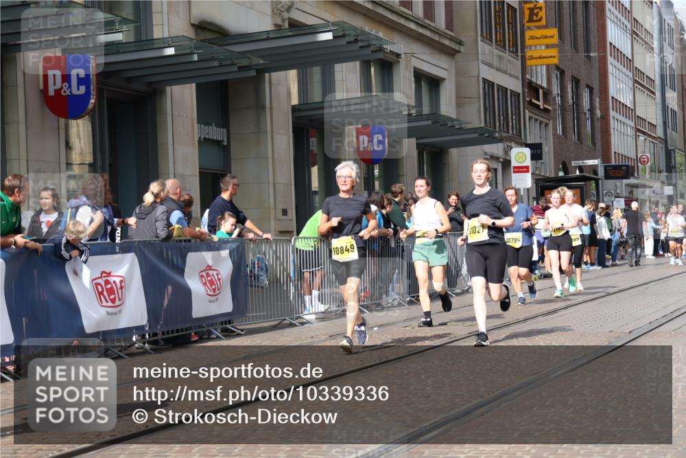 13.09.2026 - 21. swb-Marathon Bremen Strokosch-Dieckow http://msf.ph/oto/10339336 13.09.2026 11:06:25 Ziel 10323, 10378, 10654, 10663, 10795, 10849, 10989, 11021, 11066, 11240, 11370, 12124, 12146, 12219, 12249, 12485, 10375, 10376, 10681, 10682, 10852, 10853, 11028, 11029, 11340, 11374, 11432, 11460, 11674, 11690, 11729, 11786, 11849, 12217, 12479 meine-sportfotos.de
