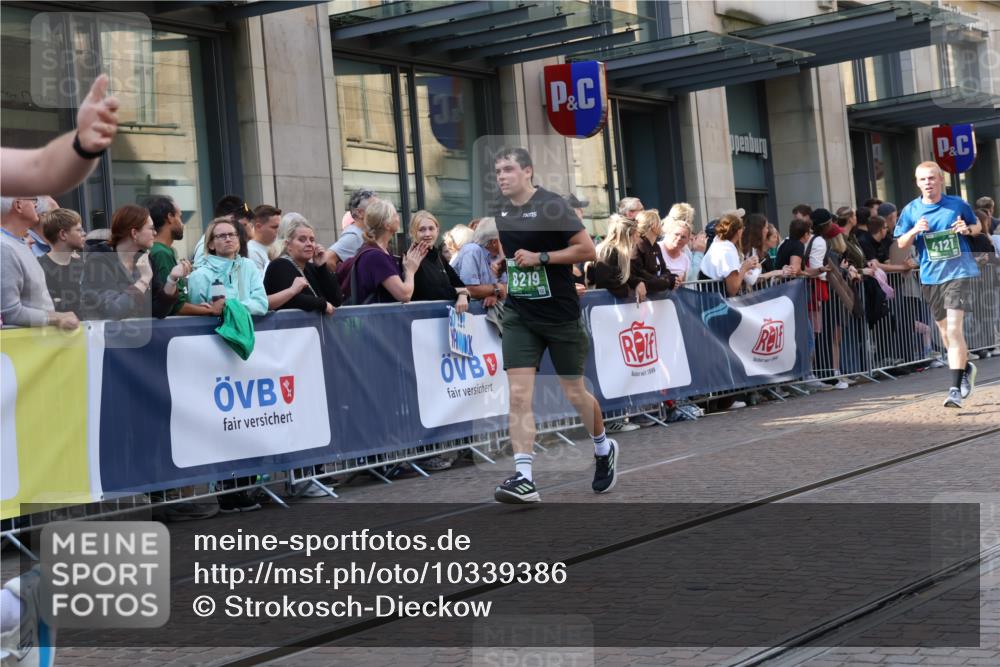 13.09.2026 - 21. swb-Marathon Bremen Strokosch-Dieckow http://msf.ph/oto/10339386 13.09.2026 13:26:50 Ziel 946, 1493, 1494, 2089, 2454, 3076, 3273, 3302, 3385, 3527, 4121, 4327, 4397, 4558, 4563, 5689, 5943, 6071, 6288, 6455, 6776, 7027, 7072, 7849, 8219, 9150, 9159, 9343, 9511, 9760, 9854, 9878, 10112, 10113, 13147, 531, 1368, 2779, 3076, 3302, 3510, 3526, 3852, 3893, 4077, 4441, 4598, 4919, 5054, 5937, 5943, 6289, 6314, 6375, 6455, 6548, 6580, 7246, 7317, 8112, 8303, 9260, 9551, 13097 meine-sportfotos.de