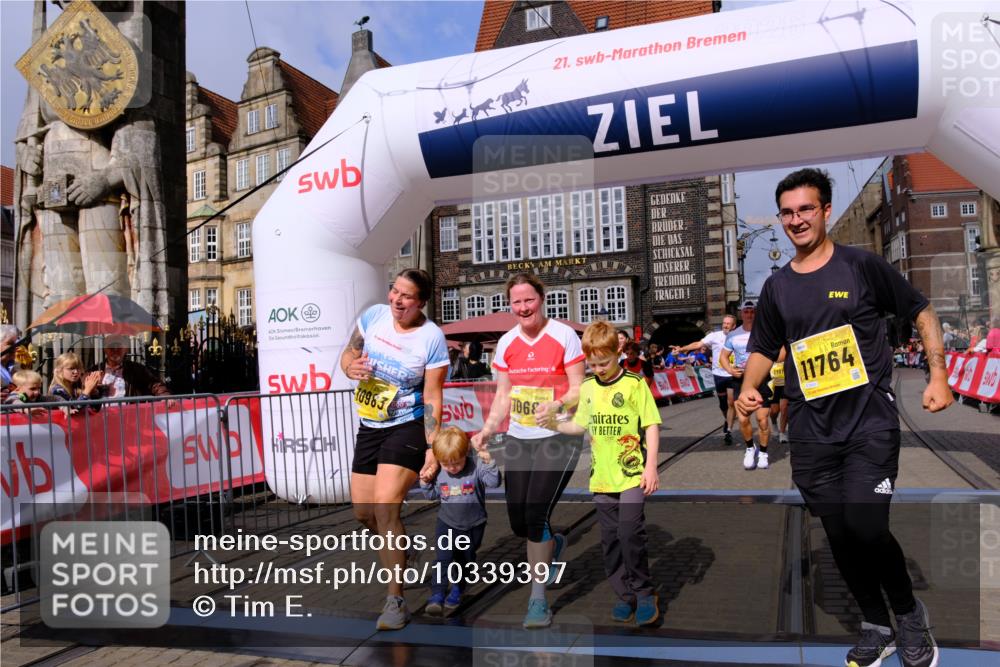 13.09.2026 - 21. swb-Marathon Bremen Tim E. http://msf.ph/oto/10339397 13.09.2026 11:09:34 Ziel 10314, 10321, 10556, 10570, 10664, 10686, 10694, 10769, 10823, 10981, 10983, 11091, 11138, 11225, 11304, 11578, 11764, 11882, 11883, 11914, 11915, 11987, 11995, 12155, 12322, 12337, 12491, 13607 meine-sportfotos.de