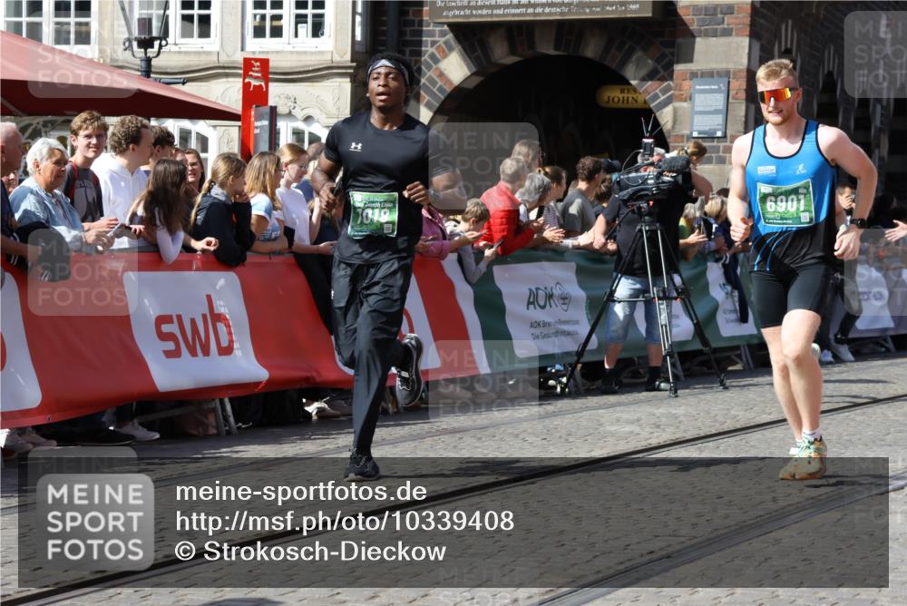 13.09.2026 - 21. swb-Marathon Bremen Strokosch-Dieckow http://msf.ph/oto/10339408 13.09.2026 13:20:17 Ziel 205, 411, 431, 495, 511, 1053, 1252, 1390, 1551, 1972, 2343, 2807, 3240, 3319, 3411, 3966, 4101, 4287, 5340, 5389, 5813, 5837, 6663, 7404, 7488, 7531, 8263, 9082, 9359, 13192, 201, 232, 334, 1197, 1646, 2493, 2577, 2953, 3813, 4351, 4358, 5137, 5450, 5493, 6495, 6496, 6901, 8178, 9047, 9721, 13222 meine-sportfotos.de